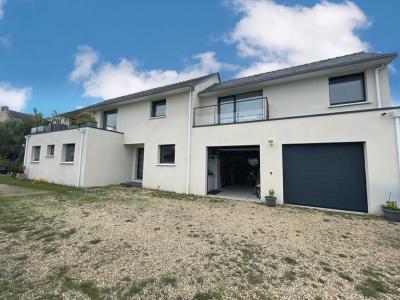 For sale Vannes 8 rooms 172 m2 Morbihan (56000) photo 2