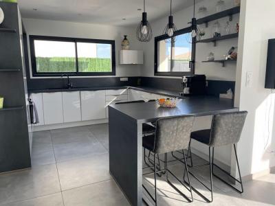 For sale Beziers 4 rooms 132 m2 Herault (34500) photo 1