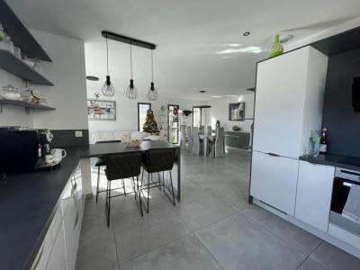 For sale Beziers 4 rooms 132 m2 Herault (34500) photo 2