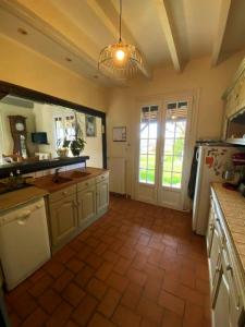 For sale Saint-yrieix-la-perche 5 rooms 110 m2 Haute vienne (87500) photo 3