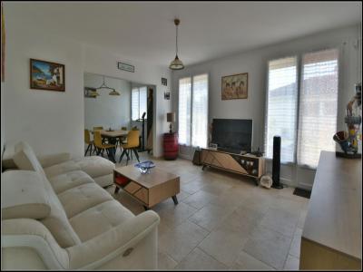 For sale Navarrenx 4 rooms 97 m2 Pyrenees atlantiques (64190) photo 3