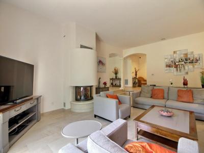 For sale Isle-sur-la-sorgue 7 rooms 196 m2 Vaucluse (84800) photo 3