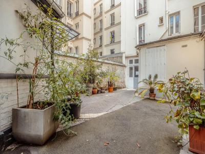 For sale Paris-18eme-arrondissement 2 rooms 32 m2 Paris (75018) photo 1