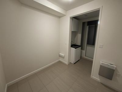 For rent Salon-de-provence 1 room 15 m2 Bouches du Rhone (13300) photo 4