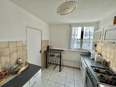 For sale Saint-etienne 3 rooms 64 m2 Loire (42100) photo 2