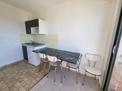 For sale BOURG ZONE BUS 1 room 29 m2 Ain (01000) photo 3