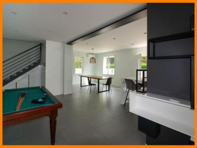 For sale 5 rooms 200 m2 Ain (01120) photo 2