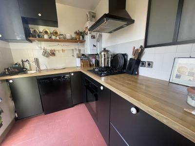 For sale LES CUQUES 2 rooms 51 m2 Bouches du Rhone (13380) photo 4