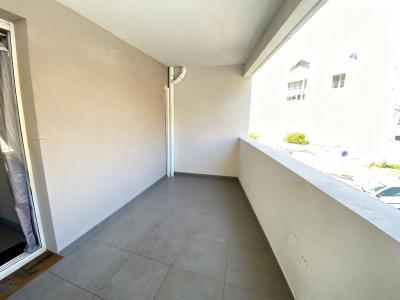 For sale PROXIMITE SAINT BARNABE 3 rooms 65 m2 Bouches du Rhone (13004) photo 2