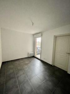 For sale 2 rooms 39 m2 Herault (34000) photo 2