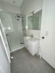 For rent Villeurbanne 3 rooms 57 m2 Rhone (69100) photo 2