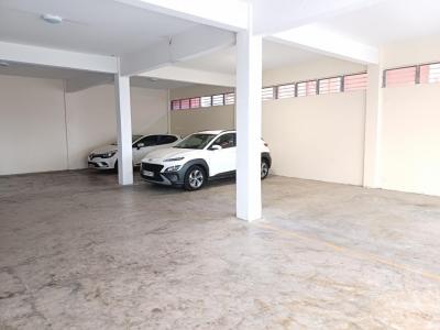 Louer Commerce Sainte-clotilde 94800 euros