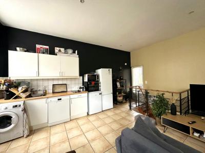 For sale Bordeaux 2 rooms 45 m2 Gironde (33000) photo 2