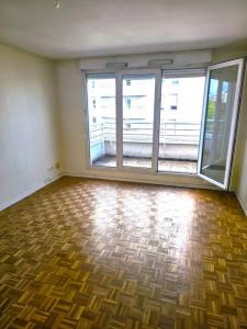 For rent Villeurbanne 2 rooms 52 m2 Rhone (69100) photo 2