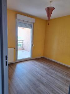 For rent Laudun 3 rooms 66 m2 Gard (30290) photo 4