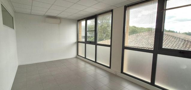 Louer Local commercial 90 m2 Beauzelle