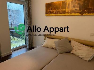 For rent Paris-18eme-arrondissement 2 rooms 46 m2 Paris (75018) photo 4