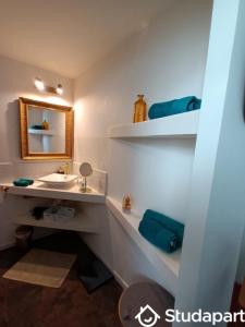 For rent Marseille-9eme-arrondissement 1 room 25 m2 Bouches du Rhone (13009) photo 4