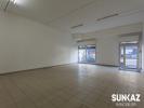 For rent Commercial office Saint-pierre  70 m2 2 pieces