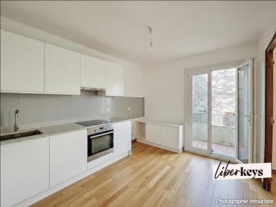 For sale Miramas 4 rooms 90 m2 Bouches du Rhone (13140) photo 3