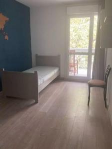 For rent Pessac 1 room 9 m2 Gironde (33600) photo 0