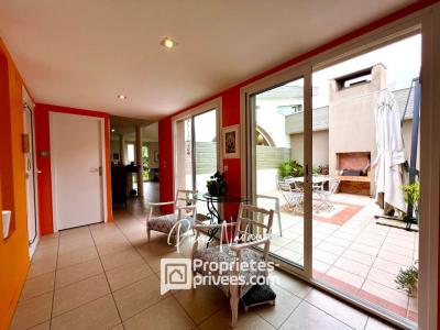 For sale Lande-de-fronsac 5 rooms 207 m2 Gironde (33240) photo 1