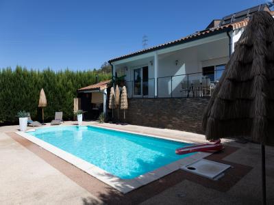 For sale Mirefleurs 6 rooms 250 m2 Puy de dome (63730) photo 1