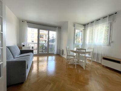 Louer Appartement Courbevoie 1630 euros