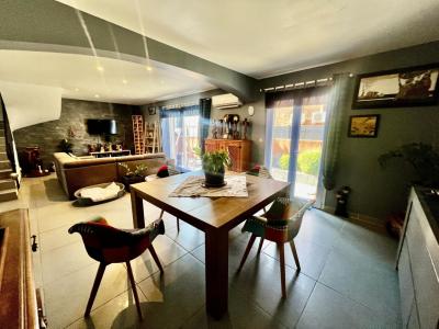 For sale 6 rooms 135 m2 Gard (30800) photo 2