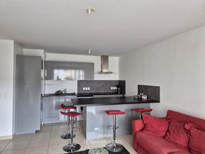 For sale RSIDENTIEL 3 rooms 60 m2 Ain (01210) photo 1