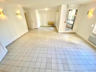 For rent Villeurbanne 4 rooms 81 m2 Rhone (69100) photo 0