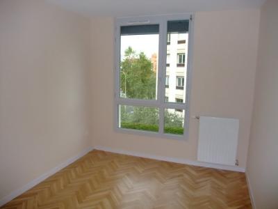 For rent Lyon-7eme-arrondissement 2 rooms 48 m2 Rhone (69007) photo 2