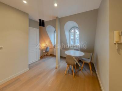 For rent Paris 2 rooms 51 m2 Paris (75000) photo 2