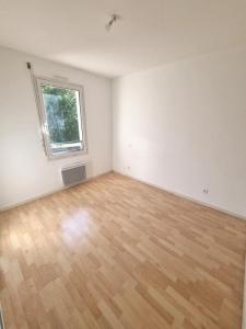 Louer Appartement Saint-jean 823 euros