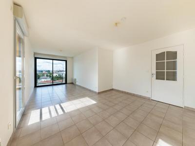 For rent Reze 4 rooms 84 m2 Loire atlantique (44400) photo 1