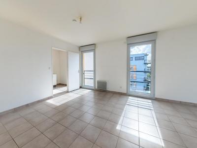 For rent Reze 4 rooms 84 m2 Loire atlantique (44400) photo 3