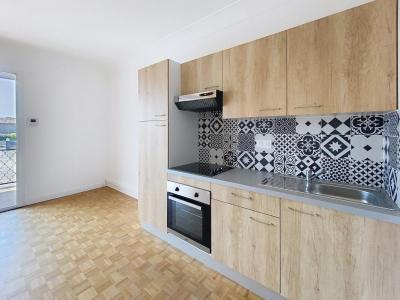 For rent Bruges 90 m2 Gironde (33520) photo 2