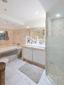 For sale Seillans 7 rooms 130 m2 Var (83440) photo 4