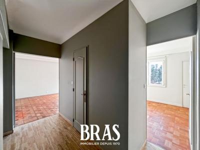 For sale Nantes 3 rooms 77 m2 Loire atlantique (44000) photo 2