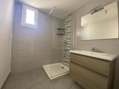 For rent Villeneuve-les-avignon 3 rooms 95 m2 Gard (30400) photo 4