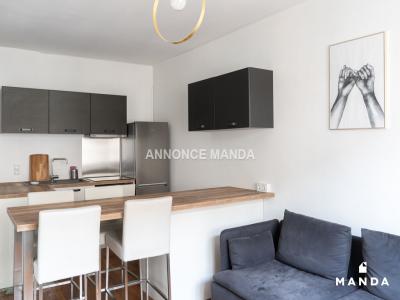 For rent Lyon-3eme-arrondissement 3 rooms 59 m2 Rhone (69003) photo 2