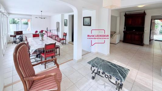 For sale Six-fours-les-plages 7 rooms 160 m2 Var (83140) photo 3