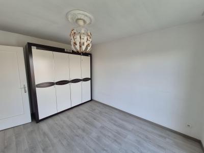 For sale Mulhouse 4 rooms 76 m2 Haut rhin (68100) photo 2