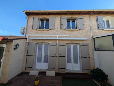 For sale Agde 5 rooms 90 m2 Herault (34300) photo 2