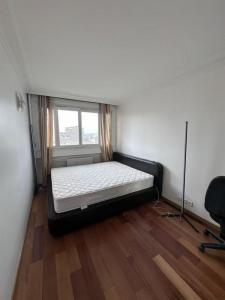 For rent Paris-19eme-arrondissement 3 rooms 68 m2 Paris (75019) photo 2
