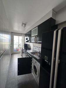 For rent Paris-19eme-arrondissement 3 rooms 68 m2 Paris (75019) photo 3