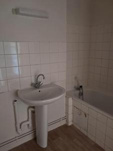 For rent Marigny-marmande 4 rooms 89 m2 Indre et loire (37120) photo 2