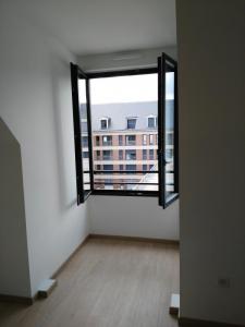 For rent Troyes 1 room 27 m2 Aube (10000) photo 0