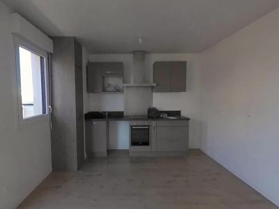 For rent Chartres 3 rooms 60 m2 Eure et loir (28000) photo 2