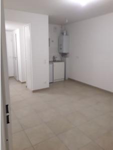 For rent Lyon-7eme-arrondissement 2 rooms 39 m2 Rhone (69007) photo 1